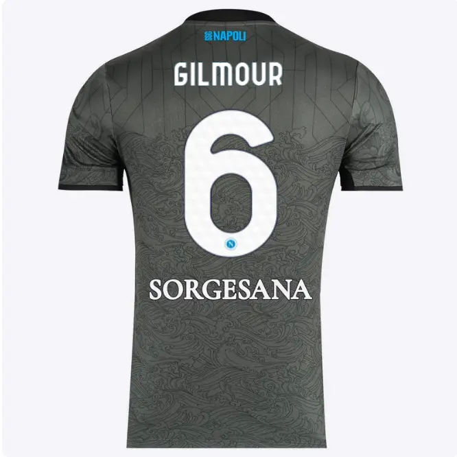 ssc-neapel-drittes-spieltrikot-20242025-6-billy-gilmour-8050249811181-06 Kategorie | SSC Napoli Trikots für Wahre Fans