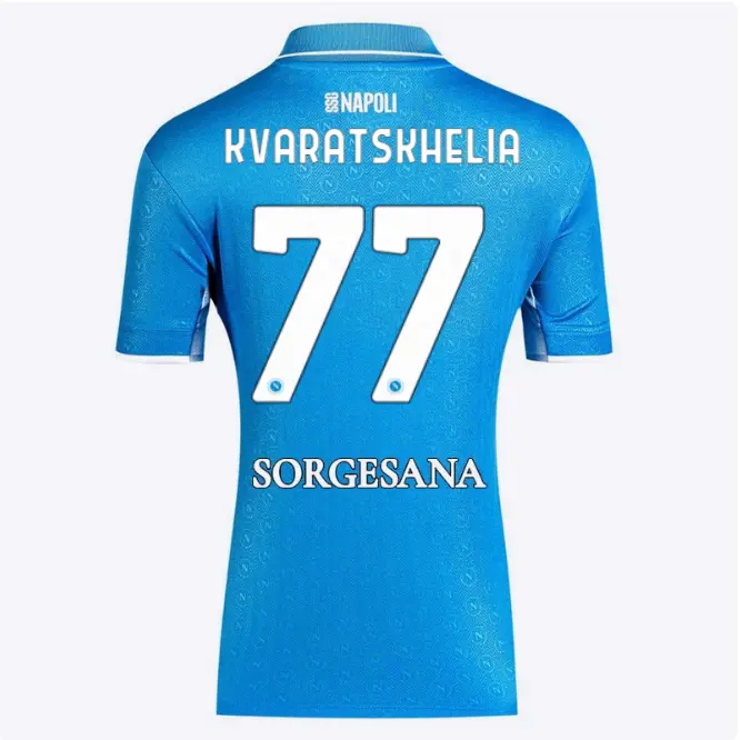 ssc-neapel-heimtrikot-fr-damen-20242025-77-khvicha-kvaratskhelia-8050249817602-77 Kategorie | SSC Napoli Trikots für Wahre Fans